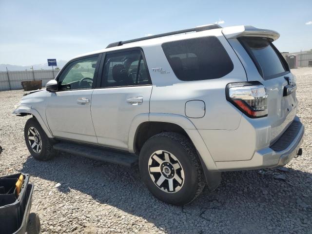Photo 2 from auction – 2021 TOYOTA 4RUNNER SR with VIN JTEPU5JR7M5934528