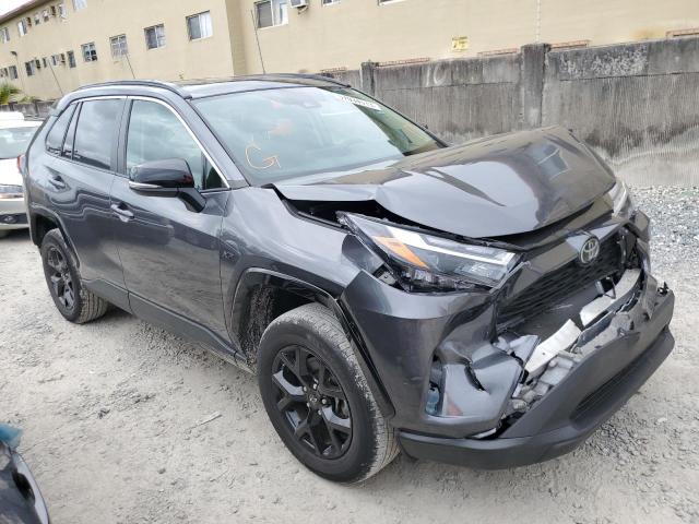 Photo 4 from auction – 2022 TOYOTA RAV4 XLE with VIN 2T3W1RFV3NC180738
