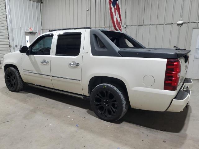 Photo 2 from auction – 2010 CHEVROLET AVALANCHE with VIN 3GNVKGE06AG151981