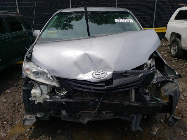 Photo 12 from auction – 2011 TOYOTA SIENNA LE with VIN 5TDJK3DC5BS030129