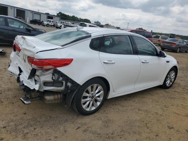 Photo 3 from auction – 2016 KIA OPTIMA EX with VIN 5XXGU4L38GG011692