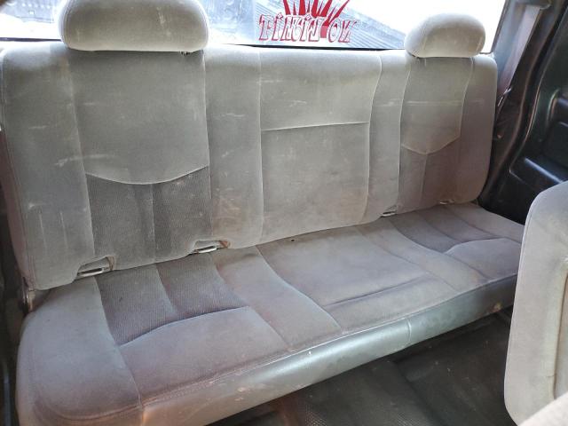 Photo 10 from auction – 2000 CHEVROLET SILVERADO with VIN 1GCEC19V7YZ262557