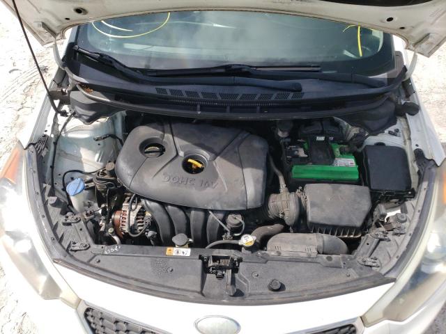 Photo 11 from auction – 2014 KIA FORTE LX with VIN KNAFK4A60E5075139