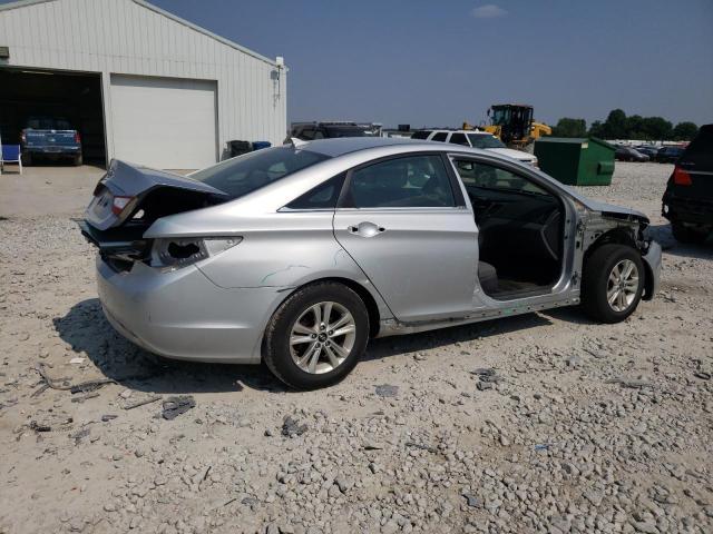 Photo 3 from auction – 2013 HYUNDAI SONATA SE with VIN 5NPEB4ACXDH710080
