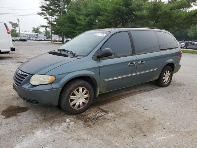 CHRYSLER TOWN & COU 2005 with VIN 2C4GP54L25R600852 - Photo from auction