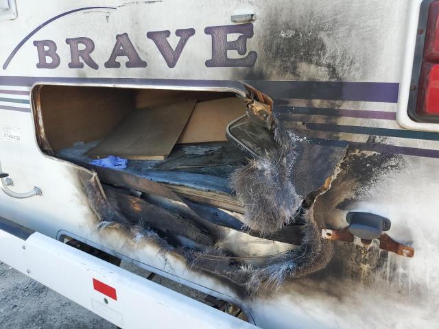 Photo 9 from auction – 1998 WINNEBAGO BRAVE with VIN 1GBLP37J2W3308193
