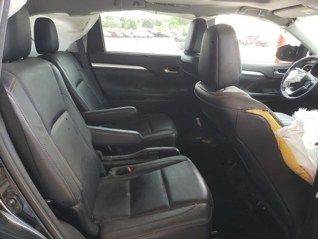 Photo 10 from auction – 2017 TOYOTA HIGHLANDER with VIN 5TDKZRFH2HS510729