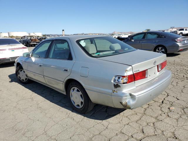 Photo 2 from auction – 2000 TOYOTA CAMRY CE with VIN 4T1BG22K8YU639645