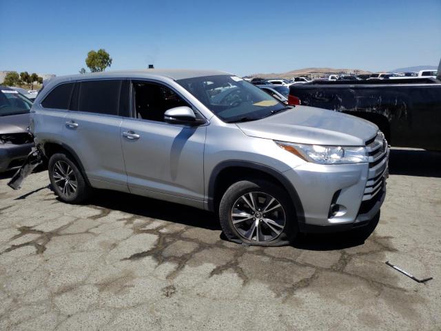 Photo 4 from auction – 2018 TOYOTA HIGHLANDER with VIN 5TDZZRFH4JS270507
