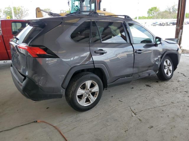 Photo 3 from auction – 2021 TOYOTA RAV4 XLE with VIN 2T3W1RFV6MC155413