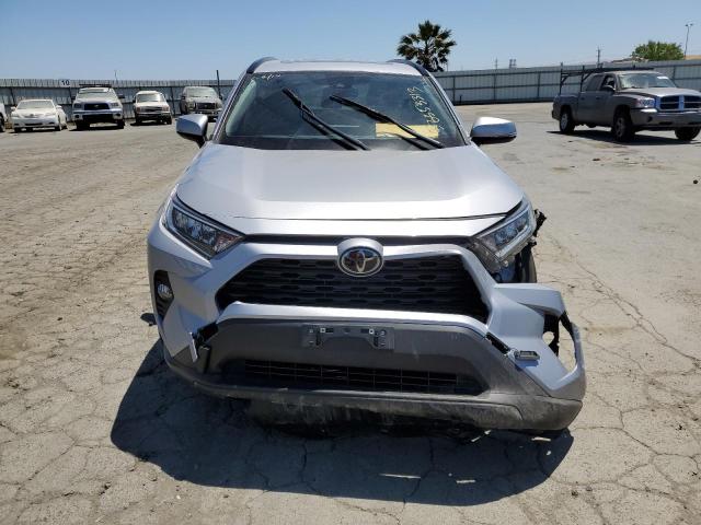 Photo 5 from auction – 2019 TOYOTA RAV4 XLE with VIN JTMW1RFV6KD026063