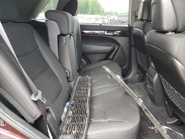 Photo 11 from auction – 2014 KIA SORENTO LX with VIN 5XYKTCA66EG538157