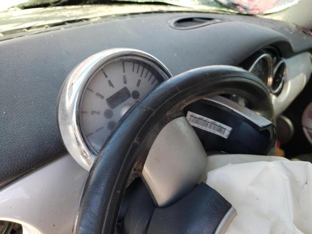 Photo 9 from auction – 2005 MINI COOPER with VIN WMWRC33535TJ73005