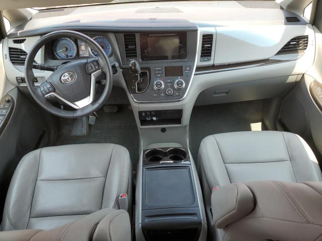 Photo 8 from auction – 2017 TOYOTA SIENNA XLE with VIN 5TDYZ3DC5HS848916