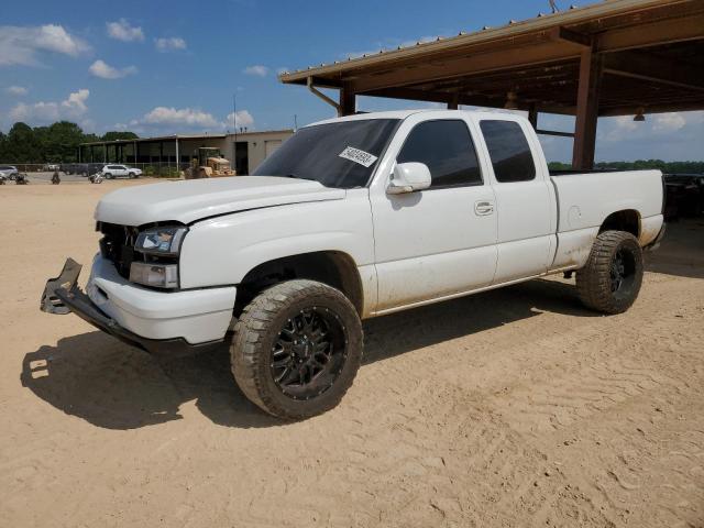 CHEVROLET SILVERADO 2003 with VIN 2GCEC19VX31353503 - Photo from auction