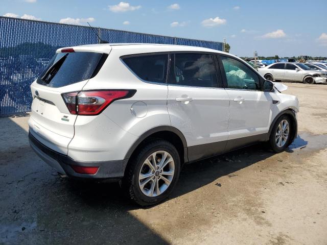 Photo 3 from auction – 2017 FORD ESCAPE SE with VIN 1FMCU0G96HUC04775