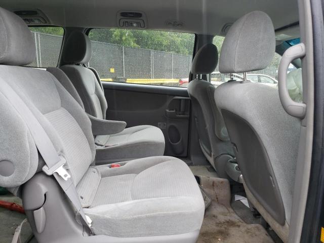 Photo 11 from auction – 2010 TOYOTA SIENNA CE with VIN 5TDKK4CC7AS302674
