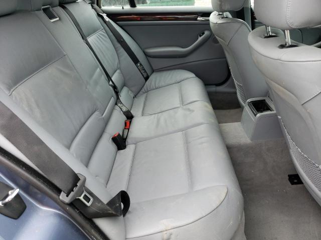 Photo 11 from auction – 2003 BMW 325 IT with VIN WBAAX134X3PJ00412