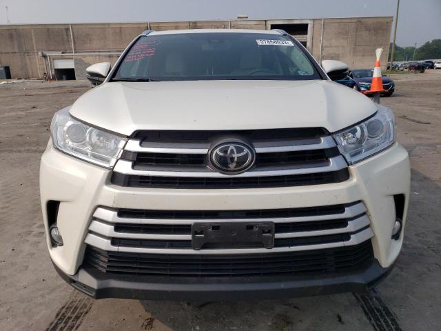 Photo 5 from auction – 2017 TOYOTA HIGHLANDER with VIN 5TDJZRFH3HS519306