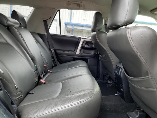 Photo 11 from auction – 2018 TOYOTA 4RUNNER SR with VIN JTEBU5JR3J5514030