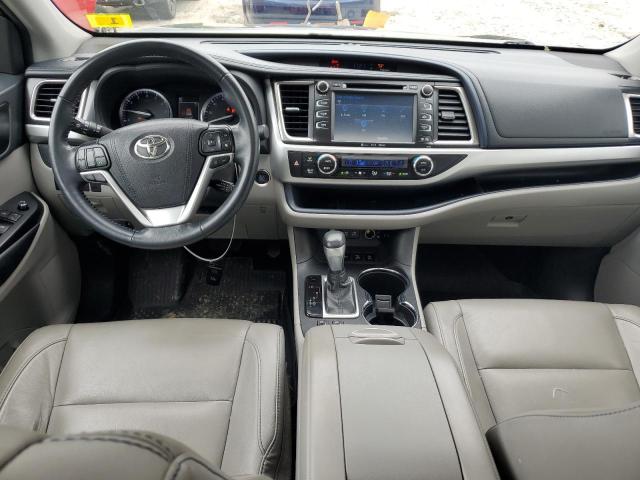 Photo 8 from auction – 2018 TOYOTA HIGHLANDER with VIN 5TDJZRFH9JS894557
