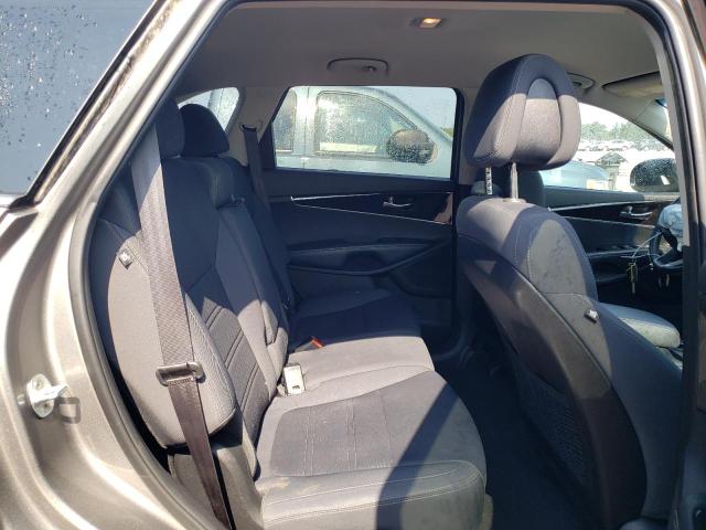 Photo 10 from auction – 2016 KIA SORENTO LX with VIN 5XYPG4A35GG167307