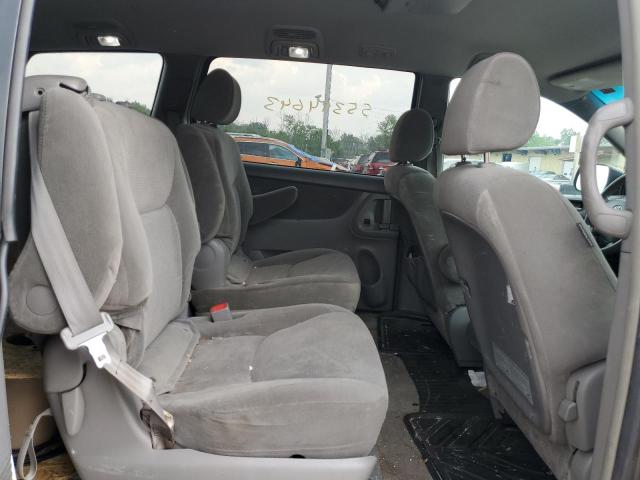 Photo 10 from auction – 2005 TOYOTA SIENNA LE with VIN 5TDBA23C15S043967