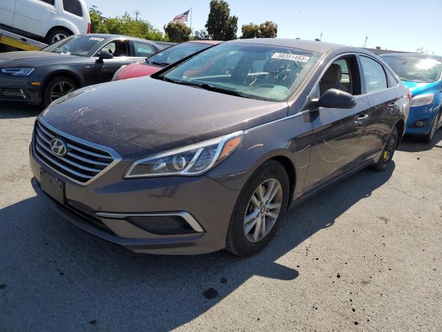 HYUNDAI SONATA SE 2017 with VIN 5NPE24AF2HH557680 - Photo from auction