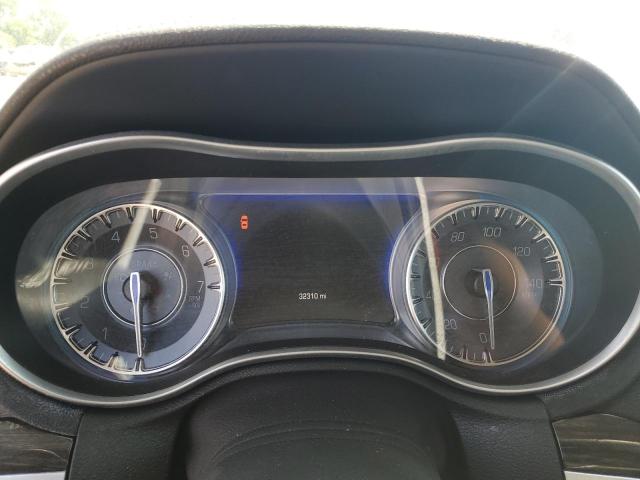 Photo 9 from auction – 2015 CHRYSLER 300 LIMITE with VIN 2C3CCAAG2FH832809