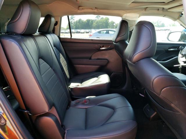 Photo 11 from auction – 2022 TOYOTA HIGHLANDER with VIN 5TDGZRAH8NS127418