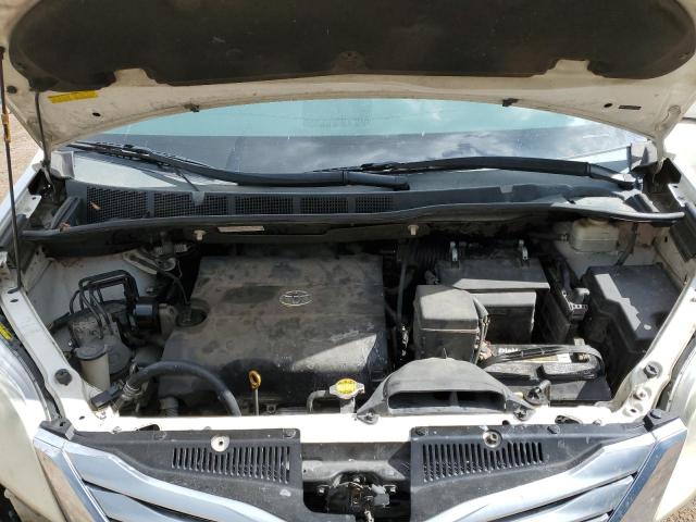 Photo 12 from auction – 2011 TOYOTA SIENNA XLE with VIN 5TDYK3DC6BS125197