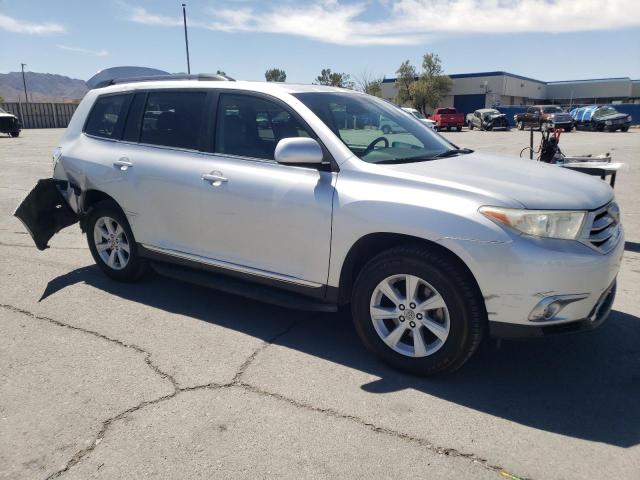 Photo 4 from auction – 2011 TOYOTA HIGHLANDER with VIN 5TDZK3EH4BS027803