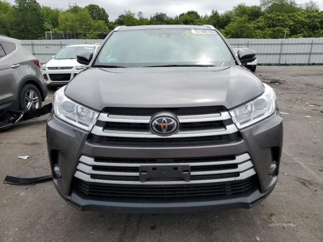 Photo 5 from auction – 2019 TOYOTA HIGHLANDER with VIN 5TDJZRFH6KS621822
