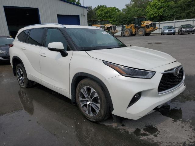 Photo 4 from auction – 2021 TOYOTA HIGHLANDER with VIN 5TDGZRBH6MS140424