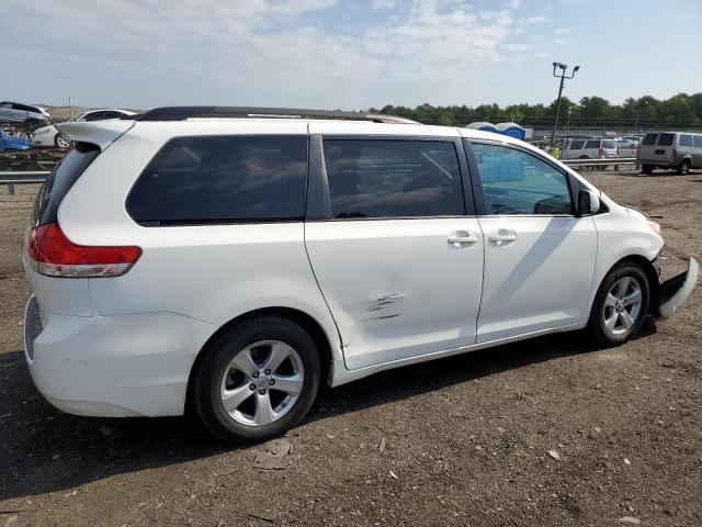 Photo 3 from auction – 2012 TOYOTA SIENNA LE with VIN 5TDKK3DC0CS215288