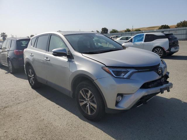Photo 4 from auction – 2018 TOYOTA RAV4 with VIN JTMWFREV0JJ166905