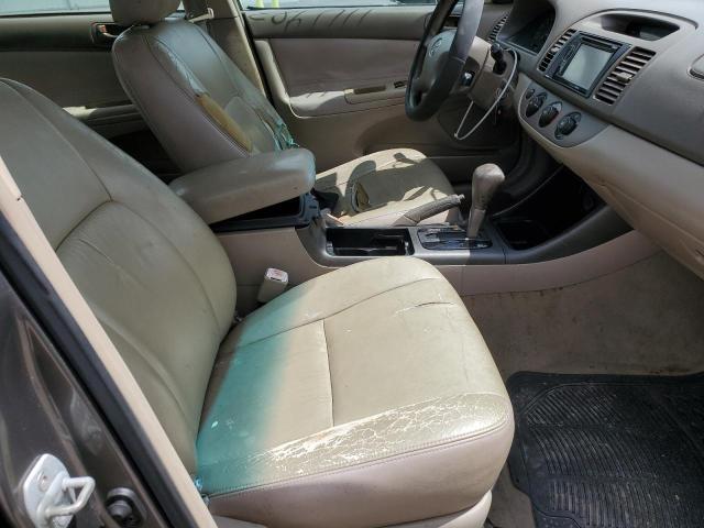 Photo 7 from auction – 2004 TOYOTA CAMRY LE with VIN 4T1BE32KX4U825516