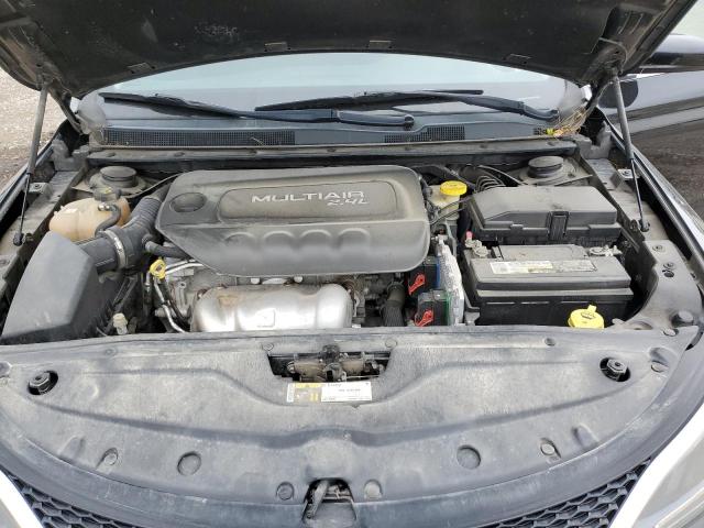 Photo 11 from auction – 2015 CHRYSLER 200 LIMITE with VIN 1C3CCCABXFN740208