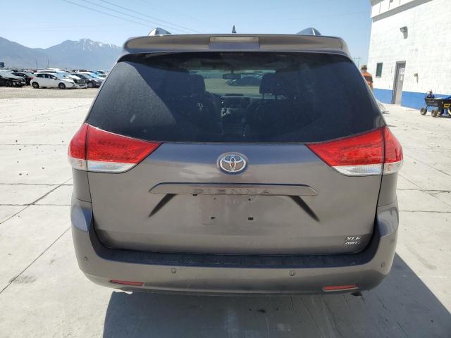 Photo 6 from auction – 2011 TOYOTA SIENNA XLE with VIN 5TDDK3DC2BS019358