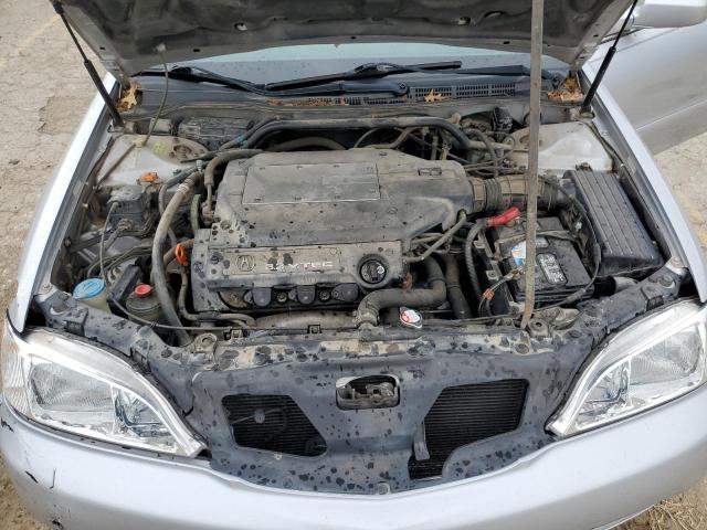 Photo 11 from auction – 2000 ACURA 3.2TL with VIN 19UUA5665YA033817