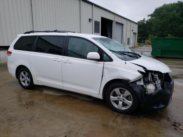 Photo 4 from auction – 2011 TOYOTA SIENNA LE with VIN 5TDKK3DC3BS009395