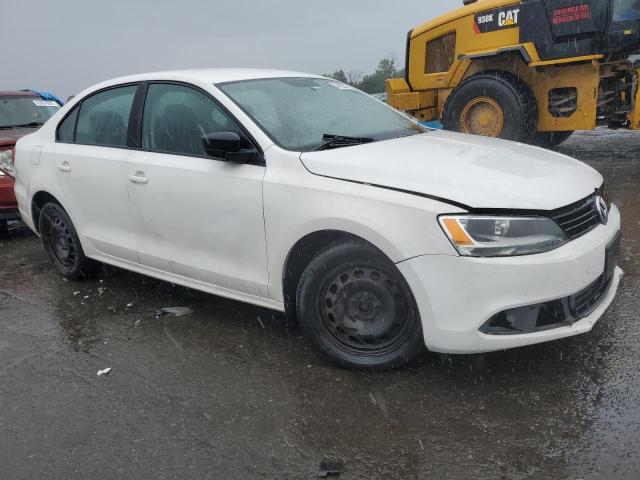 Photo 4 from auction – 2014 VOLKSWAGEN JETTA BASE with VIN 3VW2K7AJ3EM241037