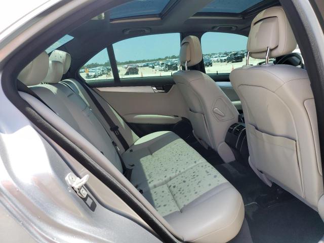 Photo 10 from auction – 2011 MERCEDES-BENZ C 300 with VIN WDDGF5EB2BR171194