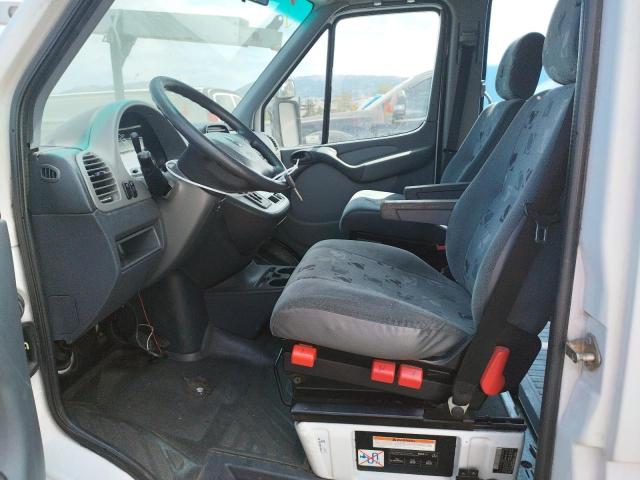 Photo 7 from auction – 2004 DODGE SPRINTER with VIN WD5PD644X45642156