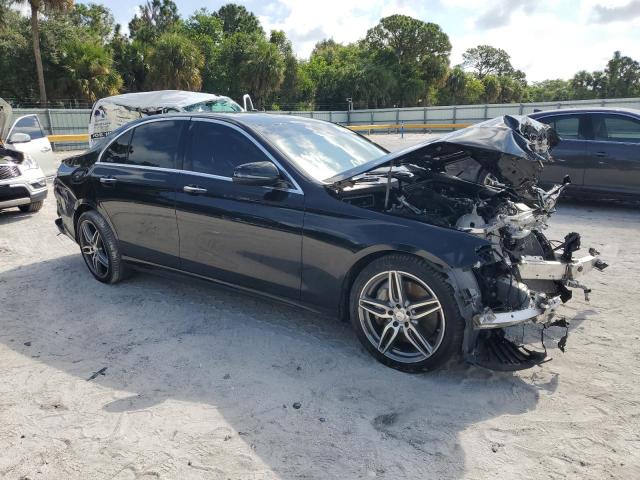 Photo 4 from auction – 2017 MERCEDES-BENZ E 300 with VIN WDDZF4JB2HA144643