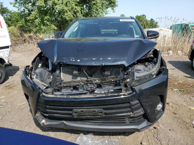 Photo 11 from auction – 2018 TOYOTA HIGHLANDER with VIN 5TDKZRFH6JS536661