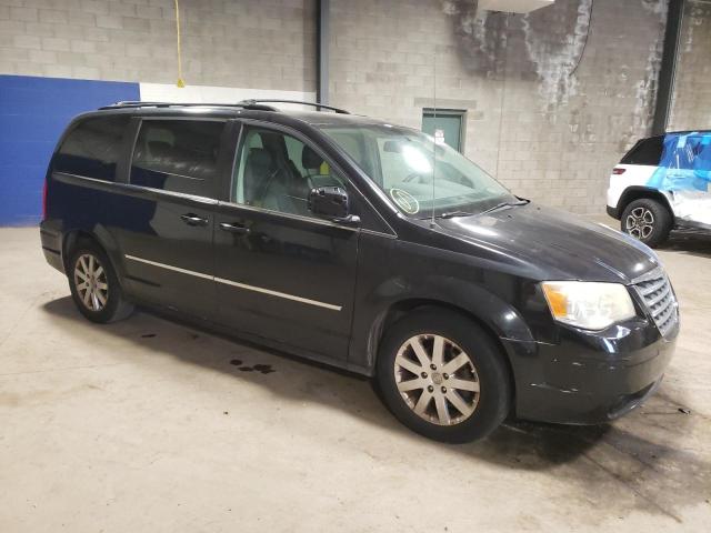 Photo 4 from auction – 2010 CHRYSLER TOWN & COU with VIN 2A4RR5D18AR113645