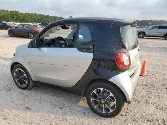 Photo 2 from auction – 2016 SMART FORTWO with VIN WMEFJ5DA3GK063553
