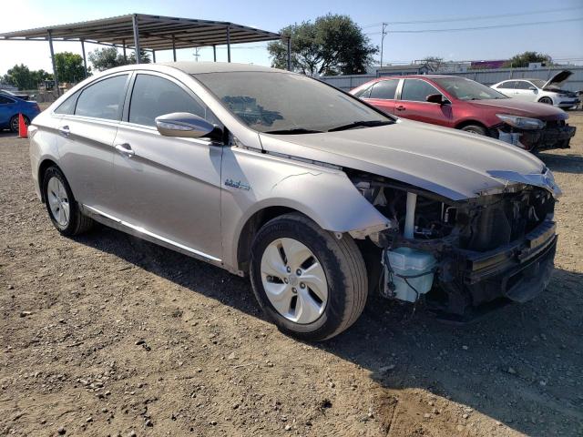 Photo 4 from auction – 2013 HYUNDAI SONATA HYB with VIN KMHEC4A47DA091320