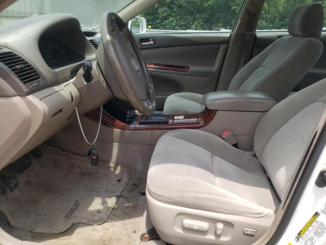 Photo 7 from auction – 2004 TOYOTA CAMRY LE with VIN 4T1BE30K14U305885